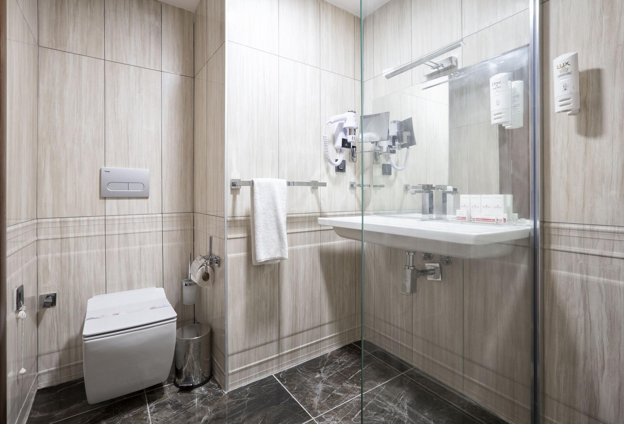 Ramada Hotel By Wyndham Edirne Bagian luar foto